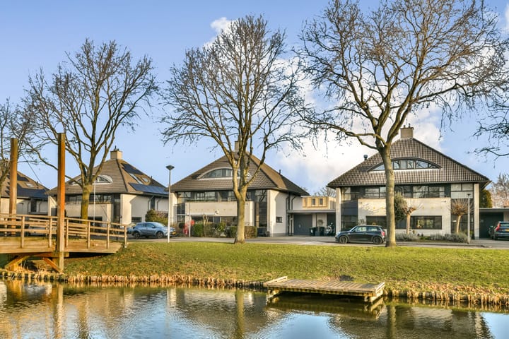 Koningsvaren 30 in Bergschenhoek foto