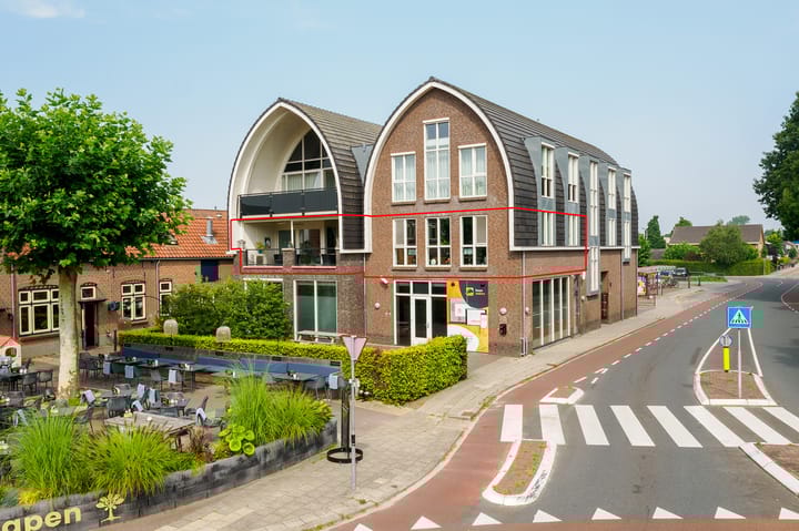 Koningsweg 3 in Vriezenveen photo