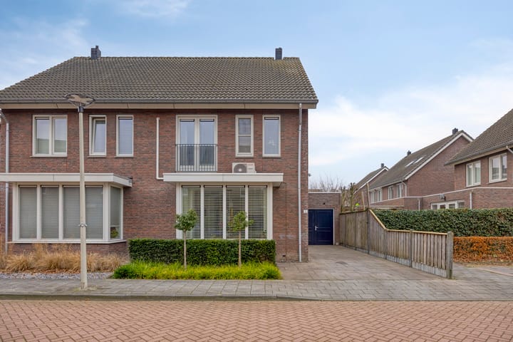 Koolwitje 11 in Someren