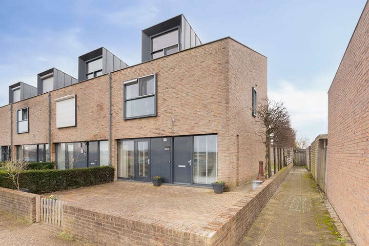 Photo of property Koolzaadlaan 175, Zeewolde