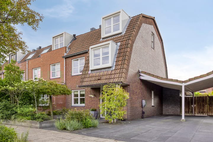 Koos Speenhofflaan 46 dans Beverwijk photo