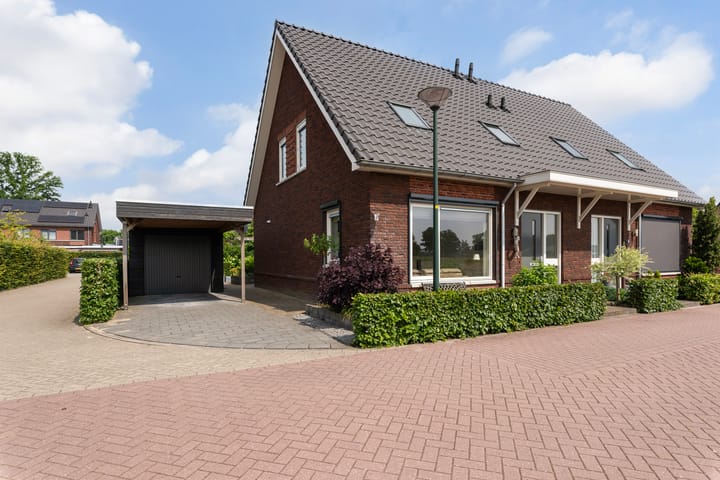 Korenbloem 12 dans Klarenbeek photo