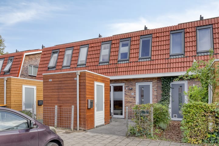 Korund 80 in Heerhugowaard Foto