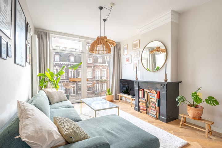 Kostverlorenstraat 2-3 in Amsterdam photo