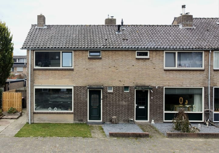 Kromme Rijn 10 in Apeldoorn Foto