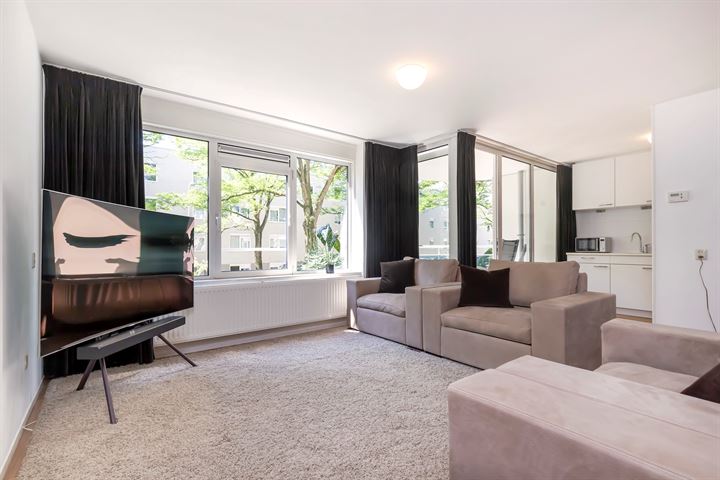 Krooswijkhof 16 in Amsterdam photo