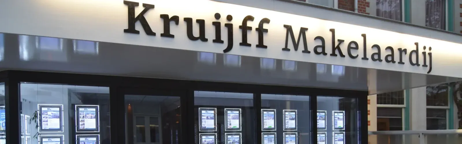 Mannschaftsfoto von Kruijff Makelaardij o.g.