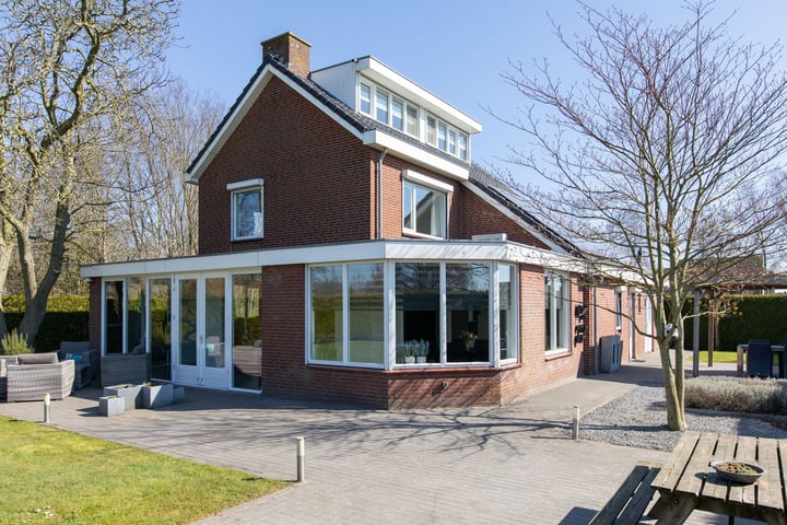 Kruisbergsestraat 22 en Overasselt foto