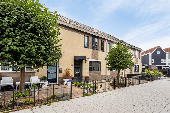 Kruiszwin 2316 in Julianadorp Foto