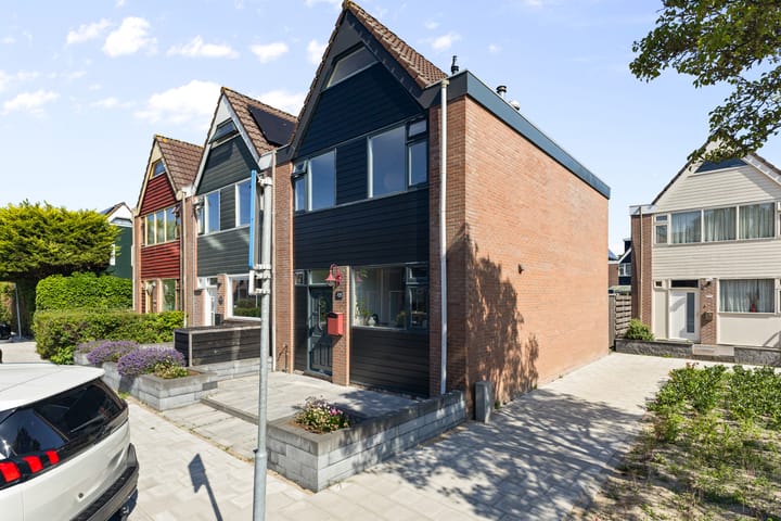 Kruiszwin 3140 in Julianadorp Foto