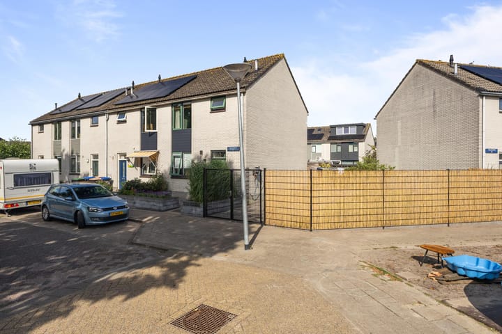 Photo of property Kruiszwin 4320, Julianadorp