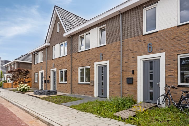 Kruizemunt 8 in Vroomshoop photo