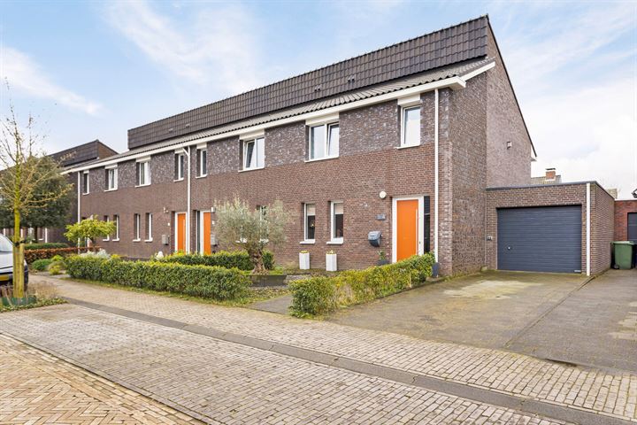 Kruizemuntstraat 4 in Heinkenszand Foto