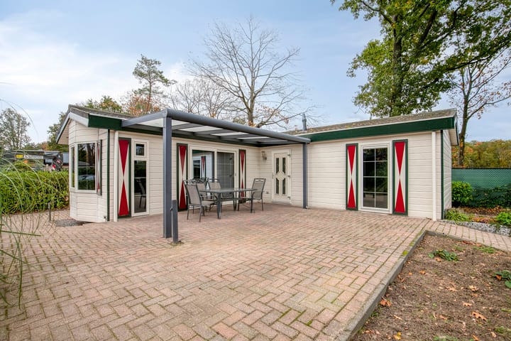 Kuikseindseweg 31-C42 en Oost West en Middelbeers foto