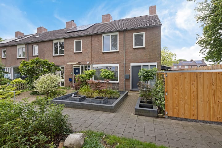 Kwartelstraat 7 en Norg foto