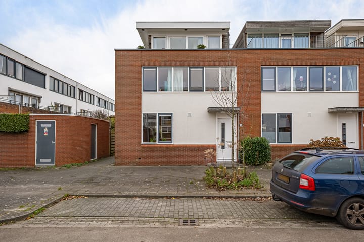 Photo of property L.B. Pearsonstraat 33, Groningen