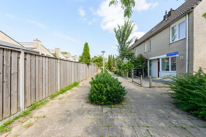 L.C. van der Vlugtstraat 102 Almere thumbnail 7