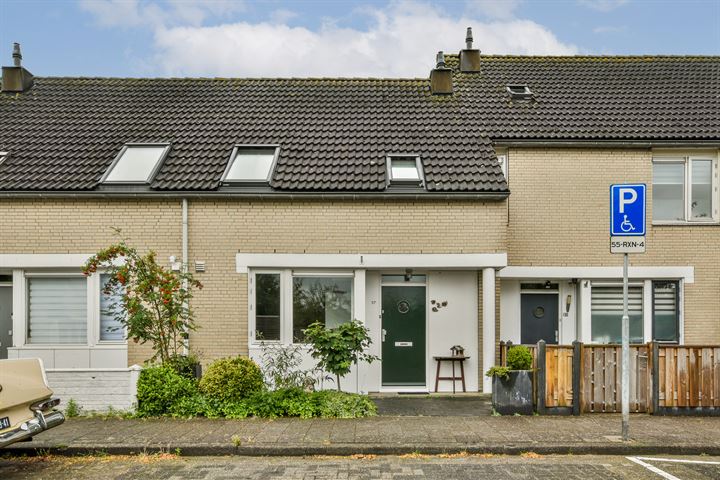 L.C. van der Vlugtstraat 57 in Almere Foto