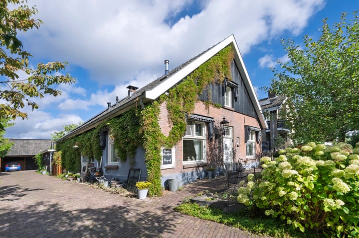 Laakweg 7 en Rheden foto