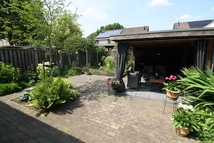 Laan '40-'45 58 Vriezenveen thumbnail 23