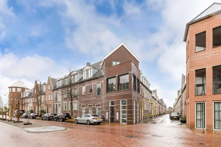 Laan van Broekpolder 364 in Heemskerk foto