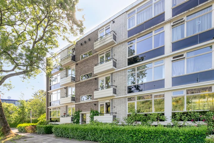 Laan van de Vrede 18 in Groningen Foto