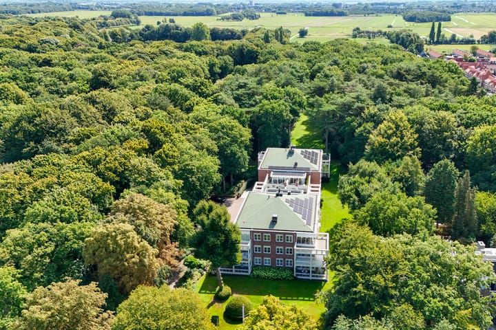 Laan van Pluymestein 22 in Wassenaar