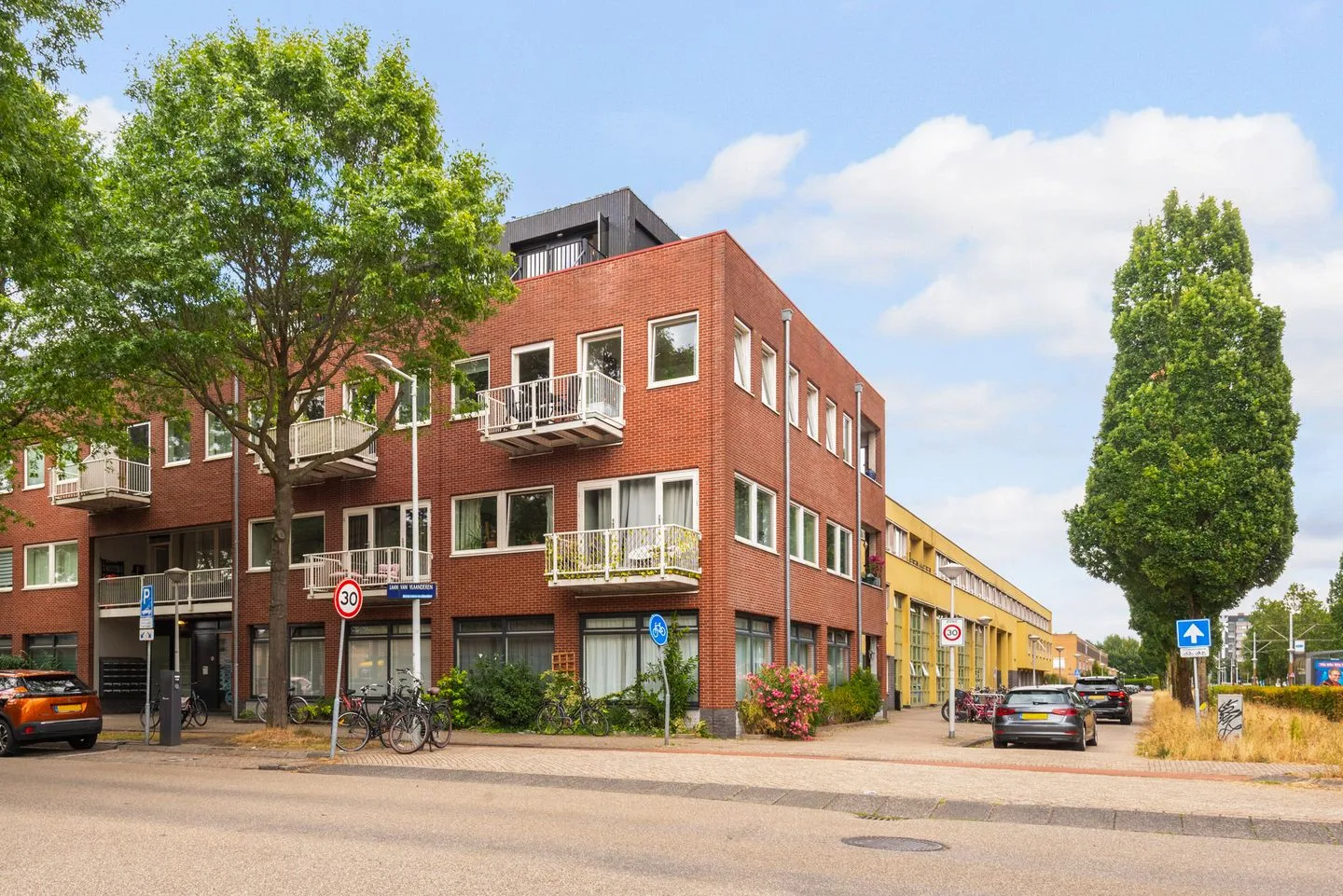 Laan van Vlaanderen 141 C 13 in Amsterdam