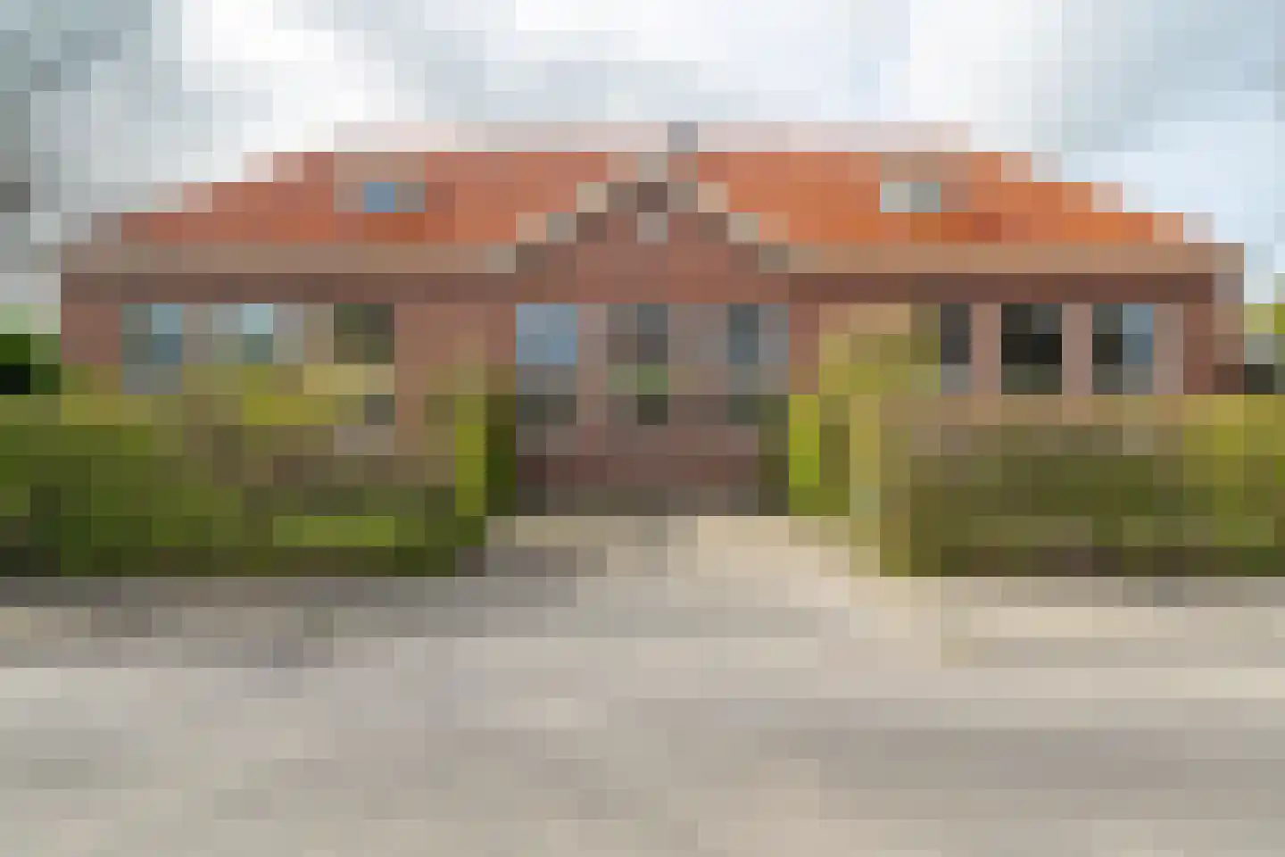 Laanweg 1 in Roodeschool