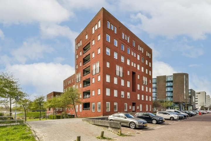 Ladogameerhof 304 in Amsterdam photo