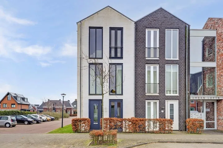Lage Hoek 22 in Zwaag