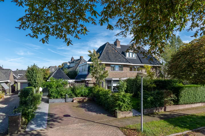 Lage Laarderweg 11 in Huizen photo