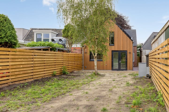 Photo of property Lagestraat 10, Loppersum