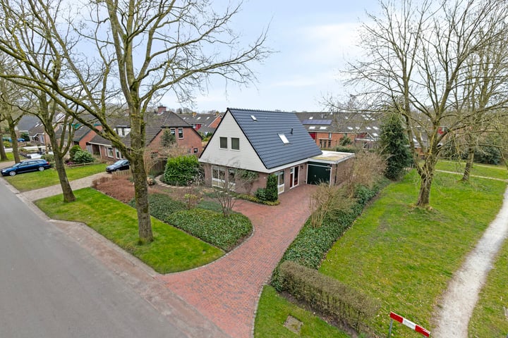 Lageweg 21 in Zuidlaren foto
