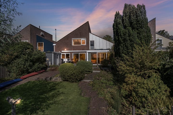 Lameroen 46 en Monnickendam foto