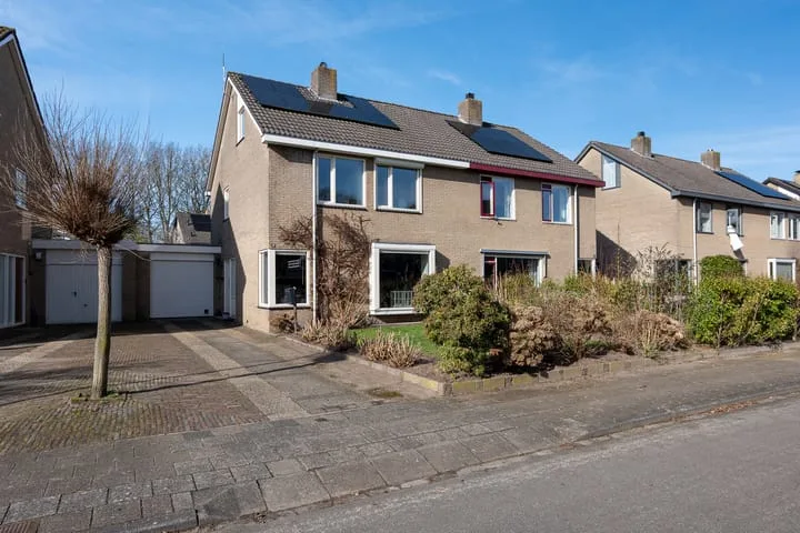 Landsteinerweg 39 in Eelde