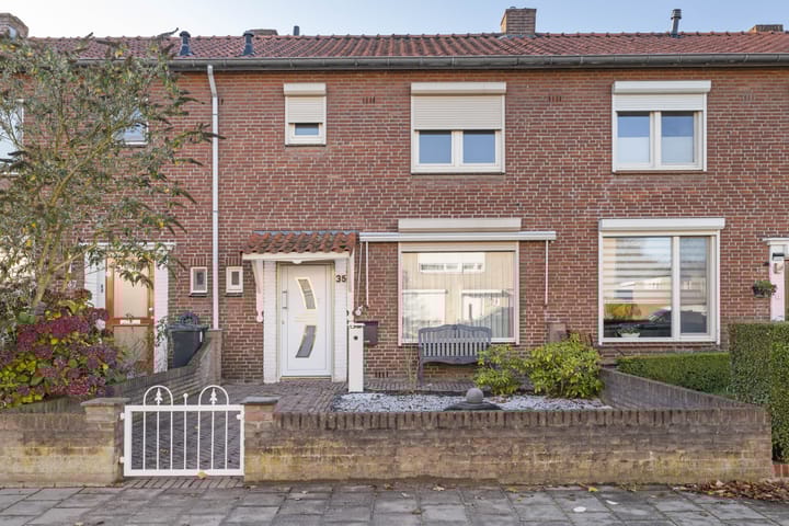Landweerstraat-Noord 35 in Oss photo
