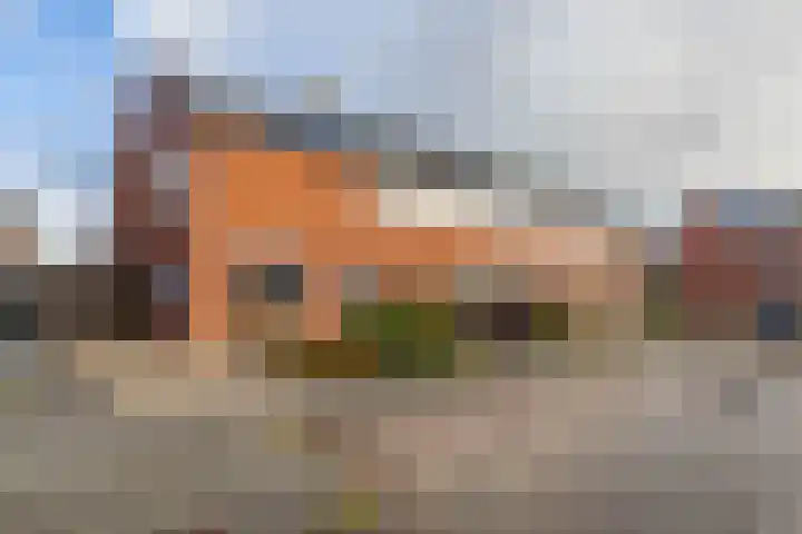 Lange Akker 24 in Uithuizermeeden