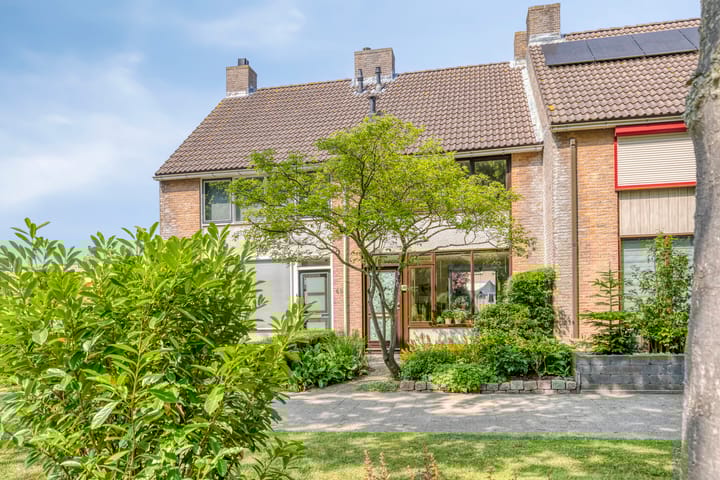 Photo of property Lange Meet 46, Strijen