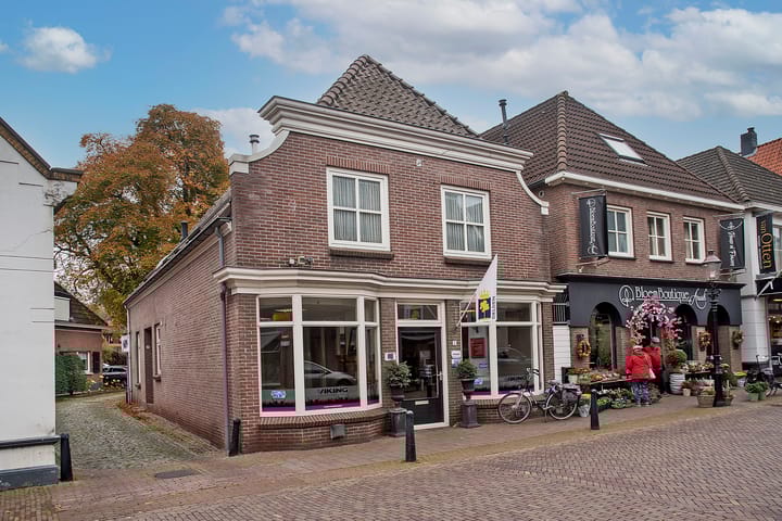Langestraat 5 en Delden foto