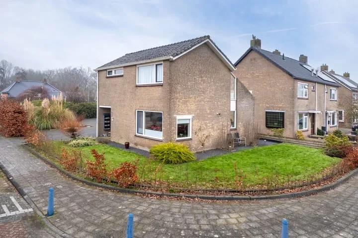 Langewoldstraat 2 A in Leek