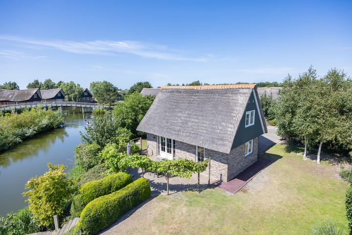 Langezand 8 in Makkum photo