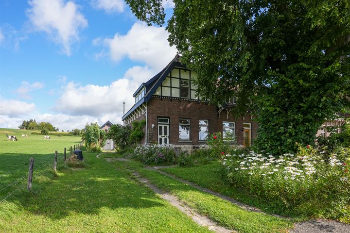 Langs de Ling 1 en Klimmen foto