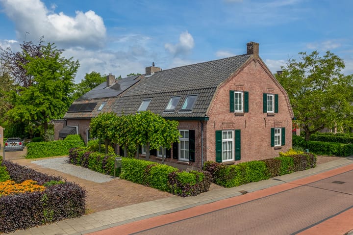 Langstraat 12 in Leende Foto