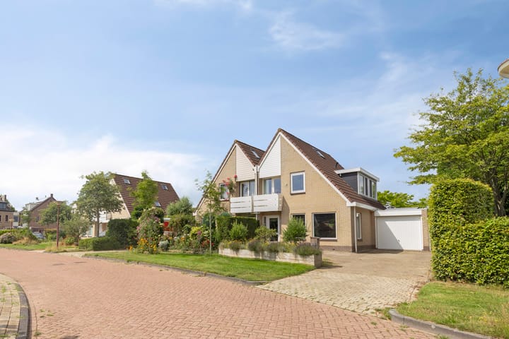 Lantingawerf 16 en IJlst foto