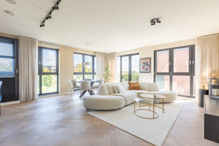 Lapis Lazuli 129 in Heerhugowaard Foto