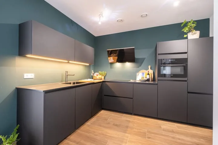 Lapis Lazuli 151 Heerhugowaard thumbnail 10