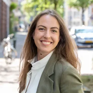 Photo of Lara van Roessel