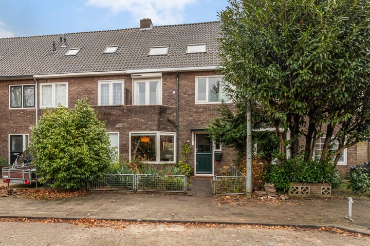 Larenseweg 132A in Hilversum foto