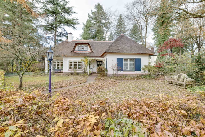 Larixlaan 2 en Apeldoorn foto